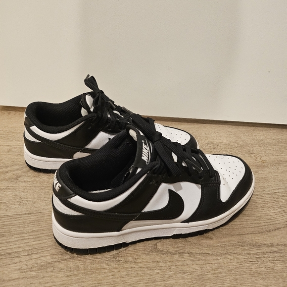 Nike Dunk Panda Low size 7.5 womens - Picture 4 of 9